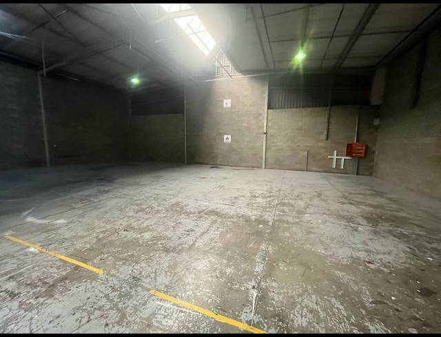 536M² WAREHOUSE TO LET IN SAMRAND BUSINESS PARK